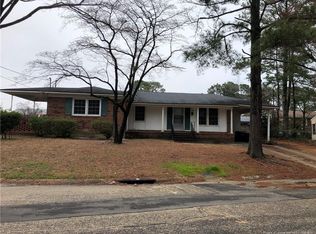 1640 Rudolph St, Fayetteville, NC 28301