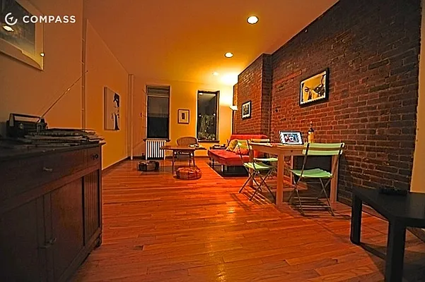 Rented by Compass | media 10