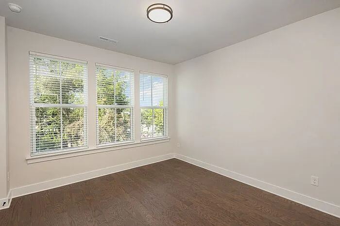2319 Rozzelles Ferry Rd — Photo 18