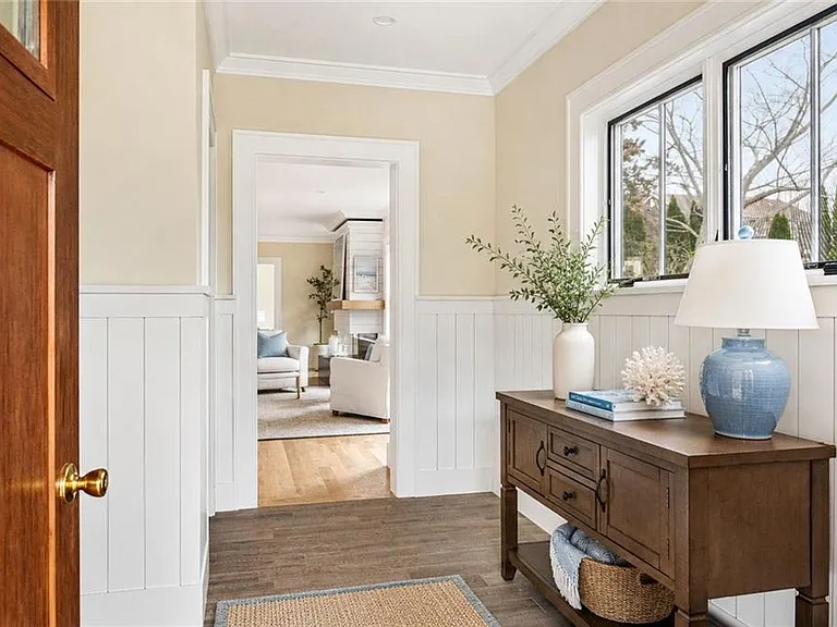 110 Newport Ave — Photo 6