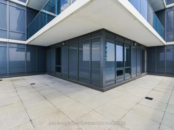 7165 Yonge St #2509, Markham, ON L3T 0C9