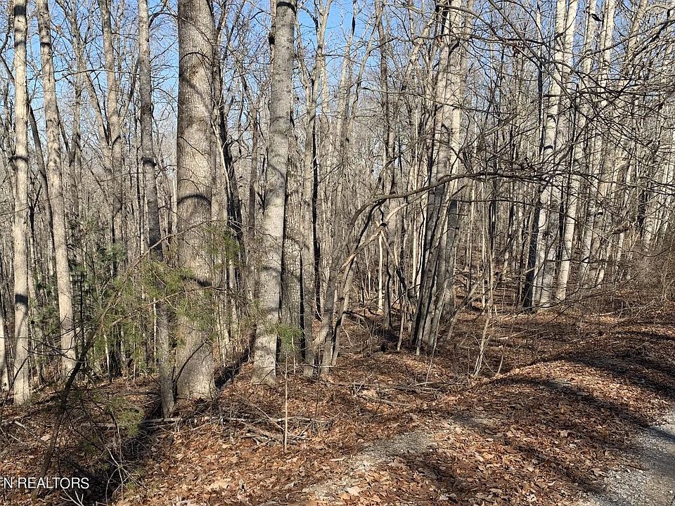 2nd image of 190 Beachwood Dr