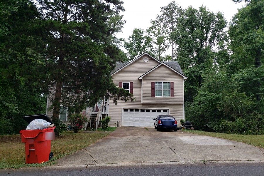 1st image of 900 Oregano Ct SE