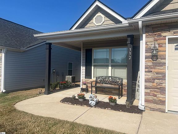 3rd image of 332 Evenfall Dr