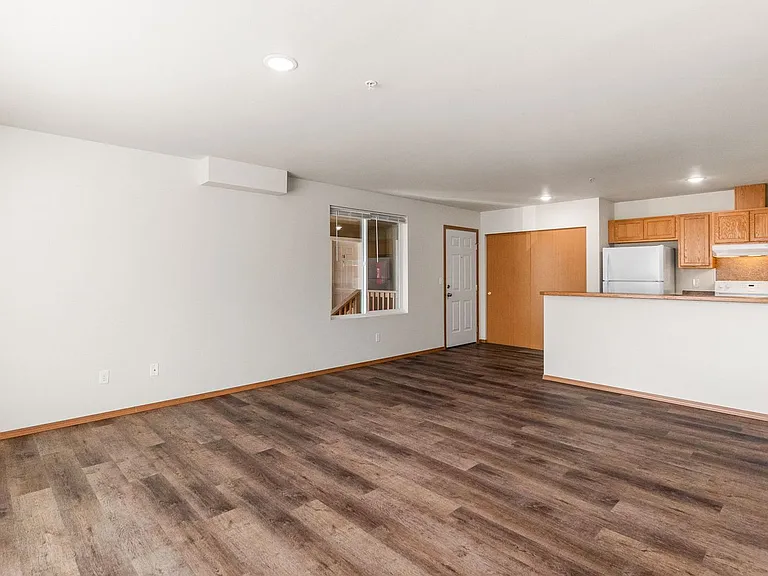 505 Minnesota St N — Photo 29