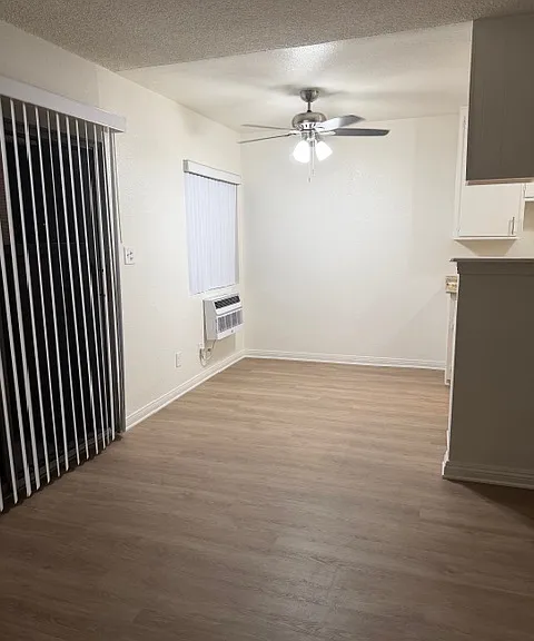 16251 Woodruff Ave — Photo 21
