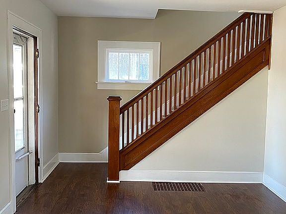 3rd image of 716 Chestnut Ave
