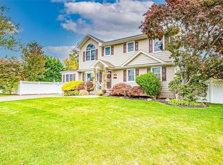 1501 Denver Ave, Bay Shore, NY 11706
