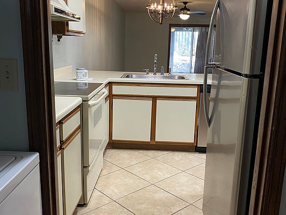 4th image of 87 Hidden Cove Ct #87