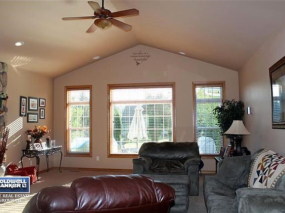 Spacious and Open Great Room