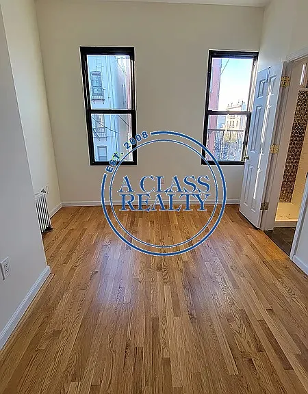 2802 Steinway St #3L — Photo 11