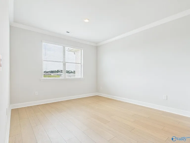 104 Clift Creek Dr — Photo 8