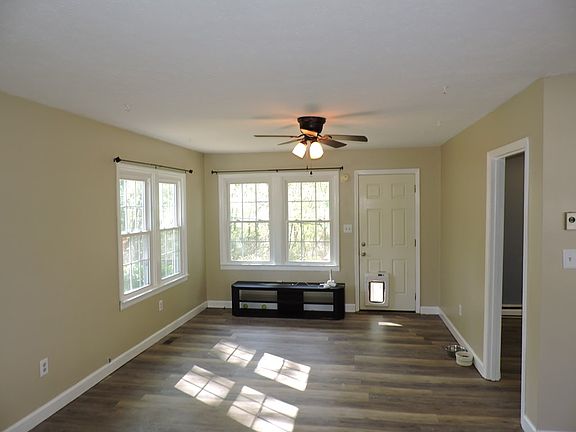 3rd image of 33278 Brittany Ln