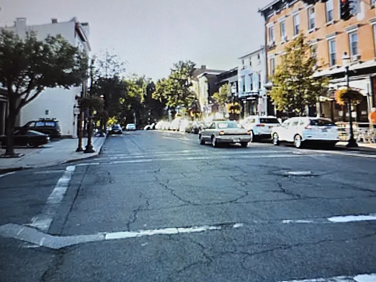 W Main St — Photo 21