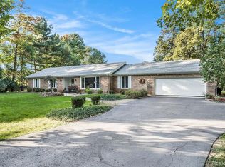 81 Hickory Ln, Battle Creek, MI 49015