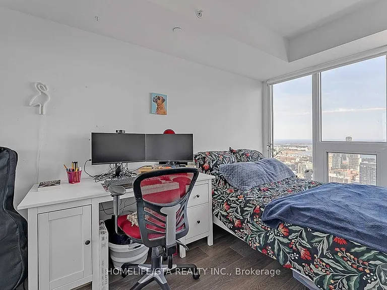 181 Dundas St E #4907 — Photo 12