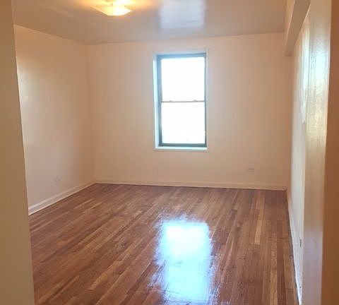 5th image of 72 De Sales Pl APT 1L