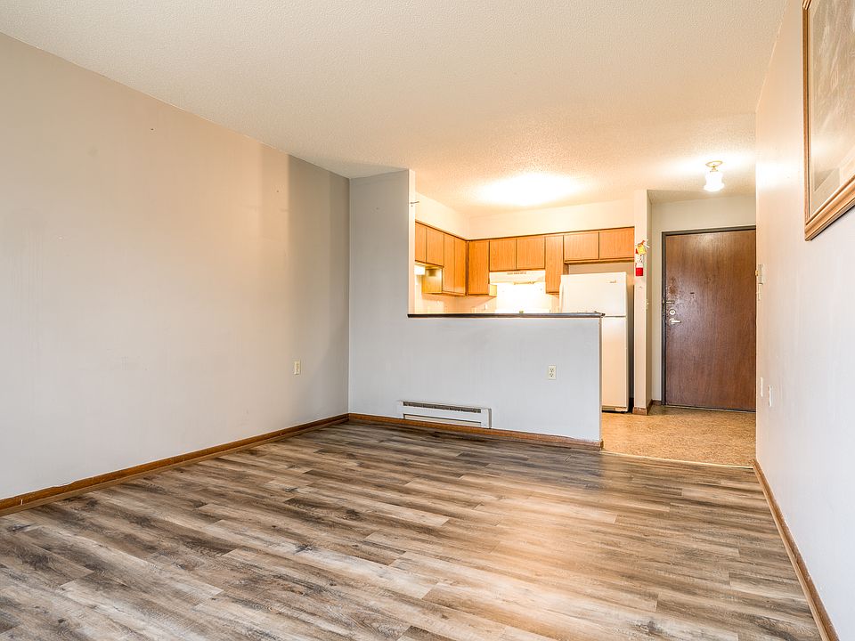 1st image of 602 S 1st Ave E #9