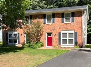 112 Longwood Dr #B, Charlottesville, VA