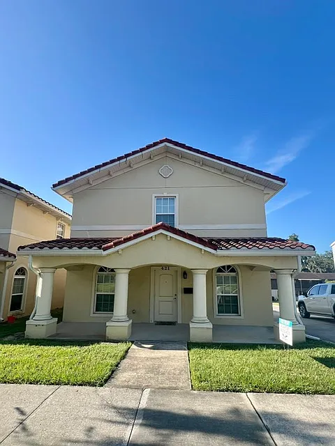 421 E Park