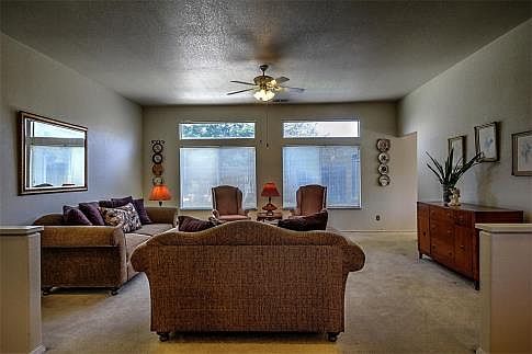 3rd image of 10440 Humboldt Pl