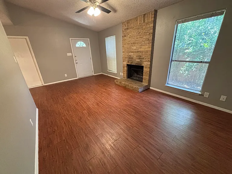 7214 Lilac Ln #B — Photo 4