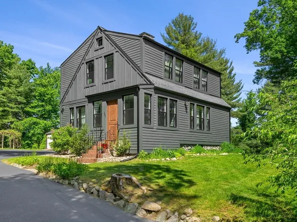 283 Chestnut St, Wilmington, MA 01887