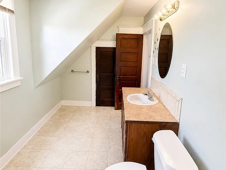 85 Klas Ave — Photo 6