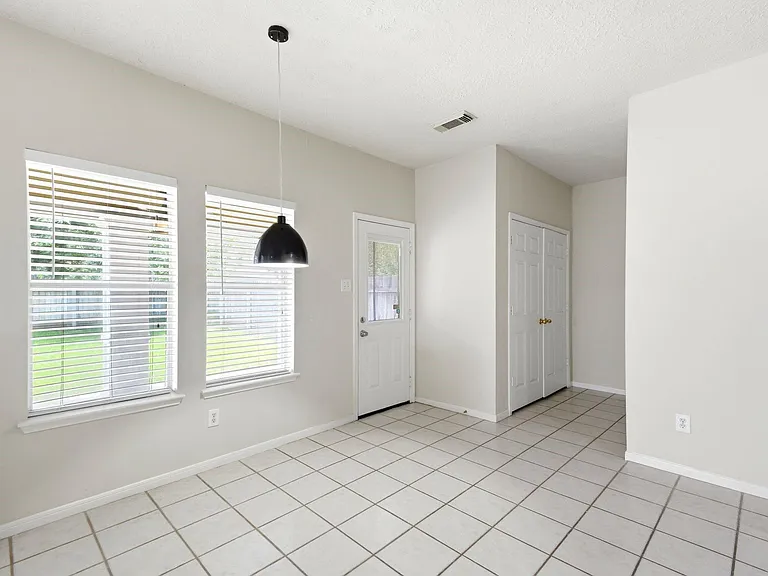 3126 Waters View Dr — Photo 27