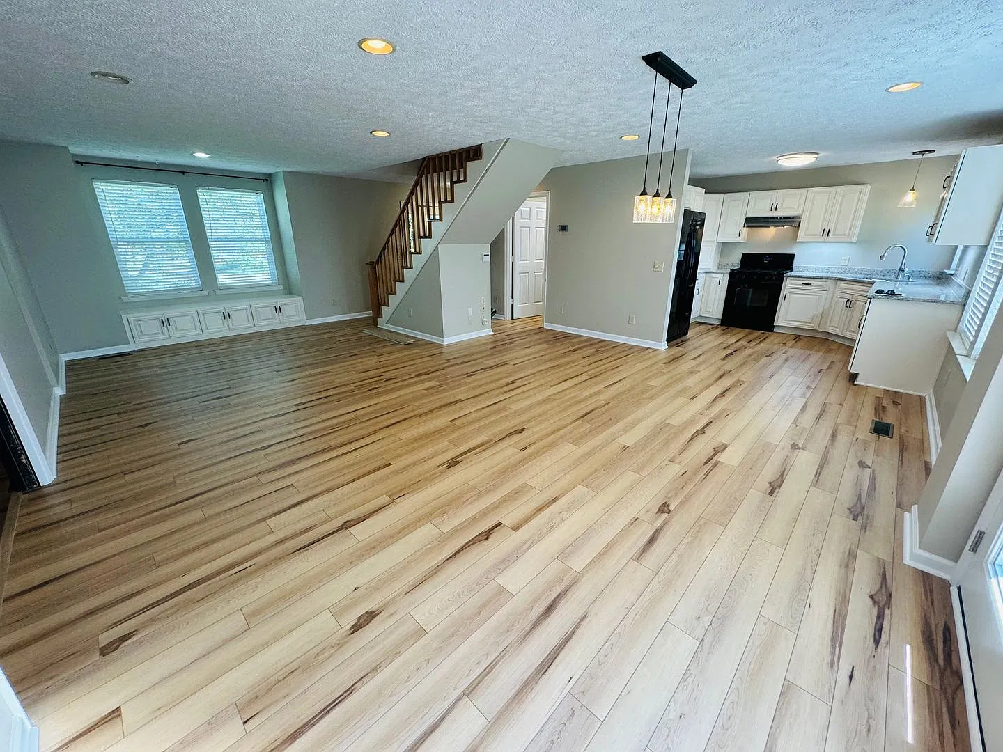 For Lease - 4 Bed, 3.5 Bath, 2750sqft Home in Lebanon — Photo 2