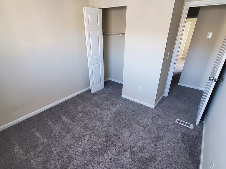 Saratoga Apartments - STA — Photo 51