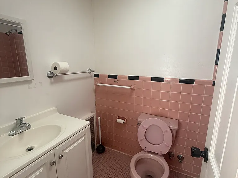 1867 E 52nd St #2 — Photo 11