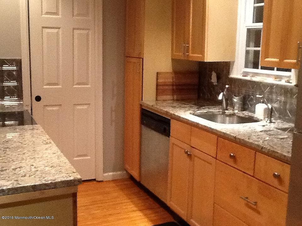2nd image of 712 Twentyfirst Ave