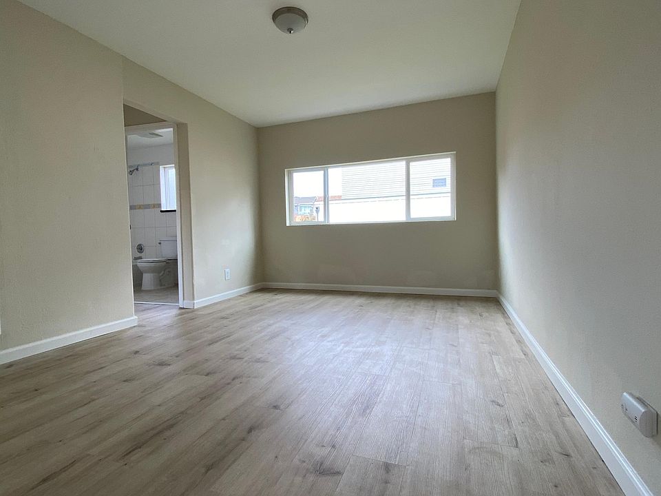 1st image of 4620A Irving St