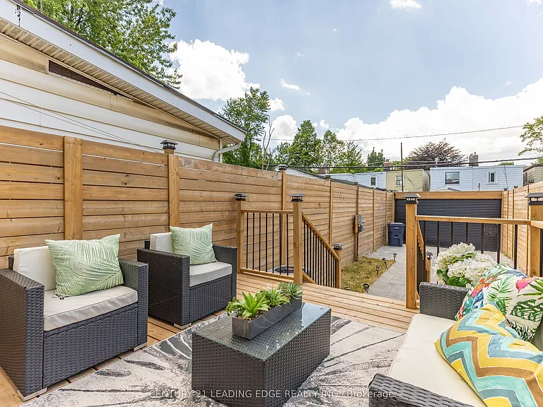 12 Marigold Ave — Photo 35