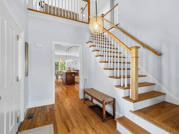 58 Sunset Ridge Ln, Bolton, MA 01740