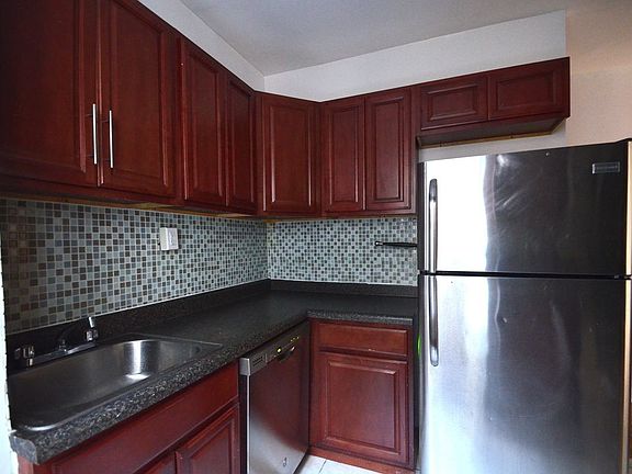 5th image of 174 W 137th St #A8