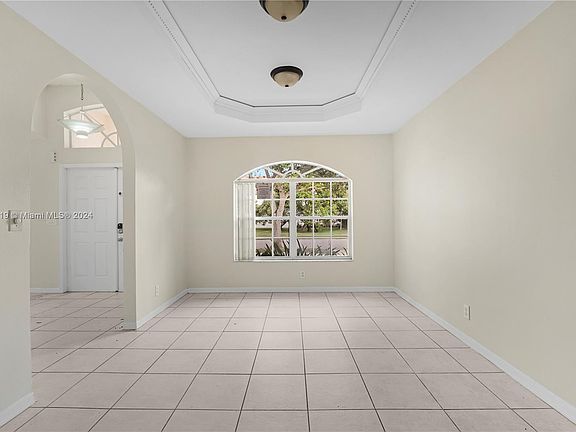 3rd image of 950 NW 185th Ave