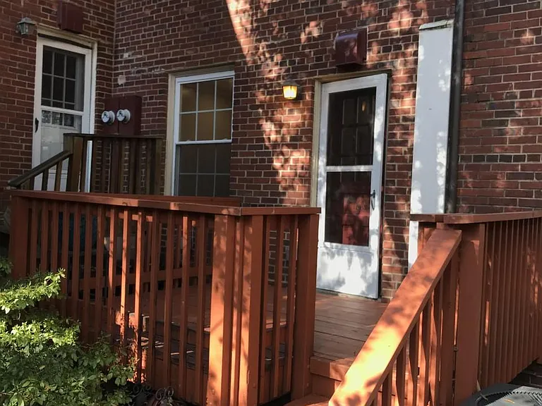 1201 S Barton St — Photo 26