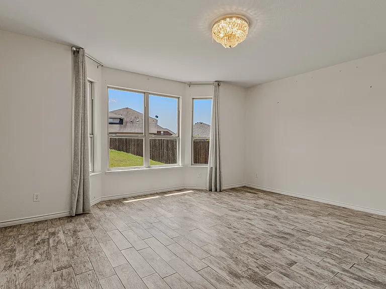 3109 Maverick Dr — Photo 11