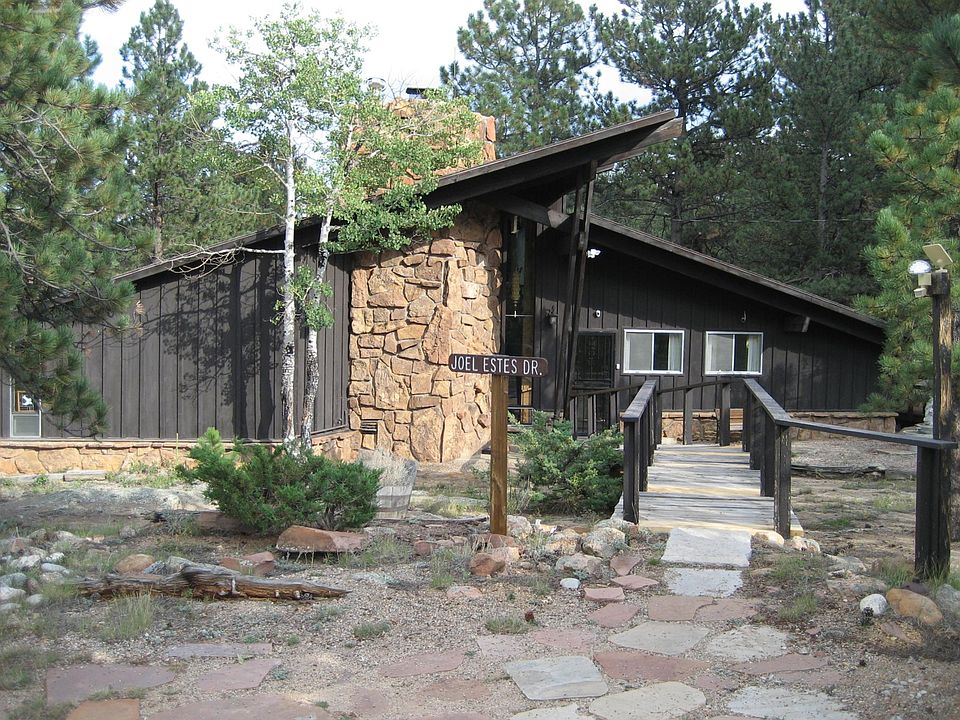 Front entrance way