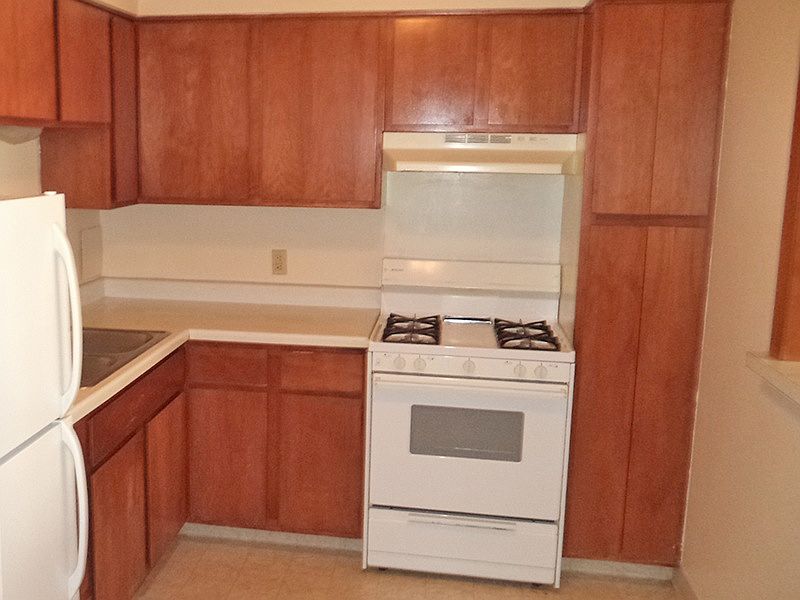 1st image of 725 S 37th St APT 11