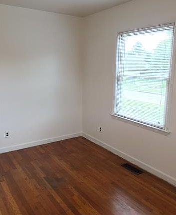 5th image of 110 Leavenworth St