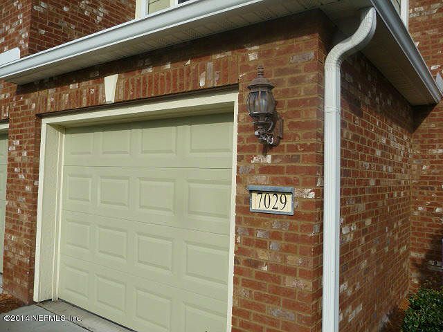 1st image of 7029 Roundleaf Dr