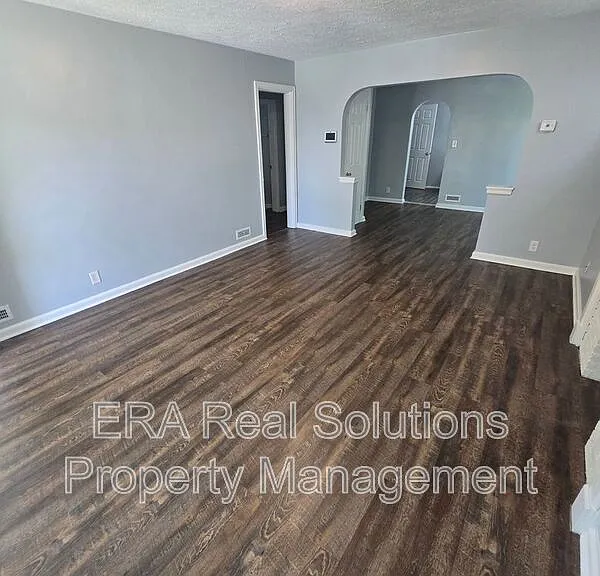 1251 23rd Ave — Photo 9