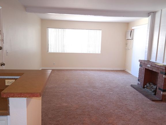 4th image of 21800 Schoenborn St Unit 167