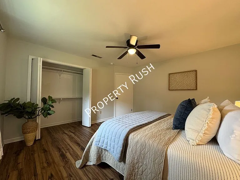 8740 Millard Lee Ln #8740 — Photo 15