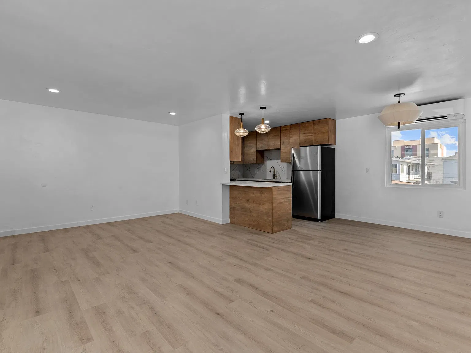 1 bed, 700 sqft, $2,395 — Photo 2