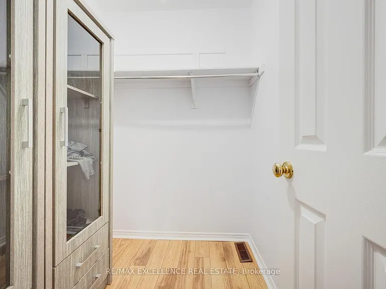 15 Nymark Pl — Photo 23