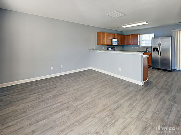 2nd image of 2147 Mallard Pointe Dr